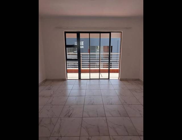 3 BEDROOM APARTMENT FOR SALE IN POMONA